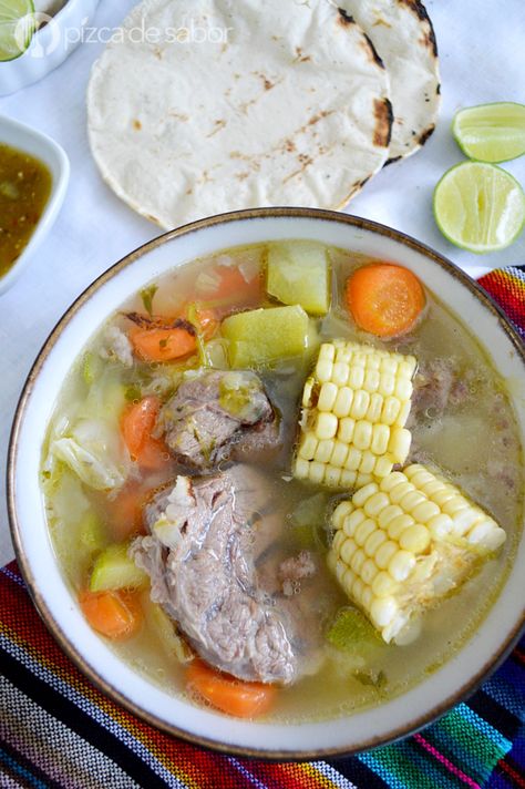 Chayote - Pizca de Sabor Chayote Recipes, Venezuelan Food, Know How, Latin Food, Orange Recipes, International Recipes, How To, Soups And Stews, Mexican Food