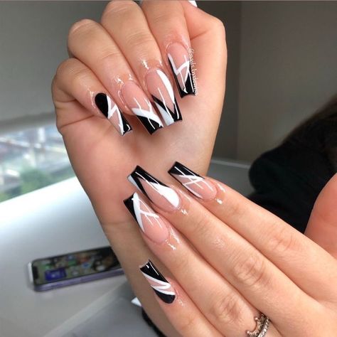 Gel X Nail Designs Black And White, Black White And Gold Acrylic Nails, Black And White Sliver Nails, Black And White Nails Prom, Black And White Coffin Acrylic Nails, Cute Black And White Nail Ideas, Black And White Nail Designs Coffin, Black And White Prom Nails, Trendy Nails Black And White