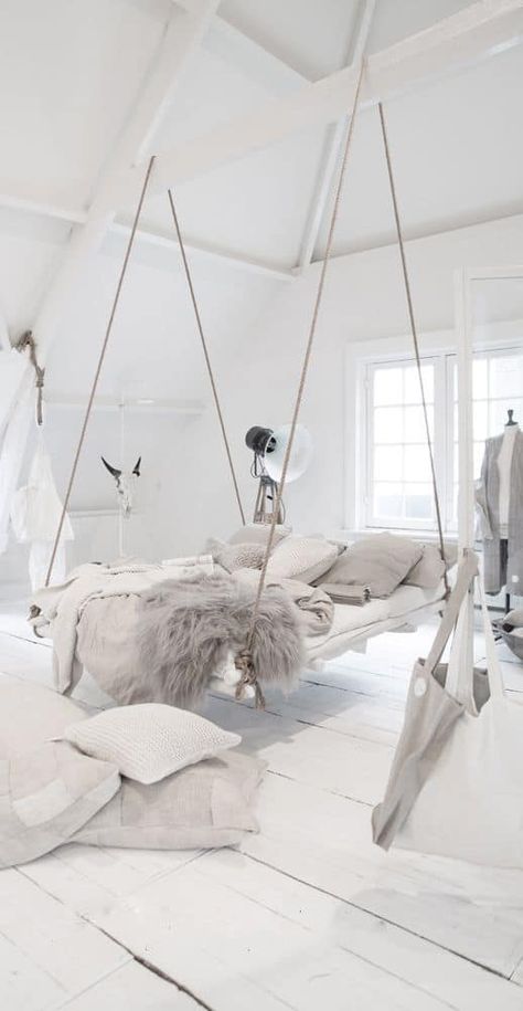 Teenage Room Decor, All White Bedroom, Interior Boho, Hanging Beds, Hanging Bed, Salon Interior Design, Scandinavian Interior, White Bedroom, Dream Rooms