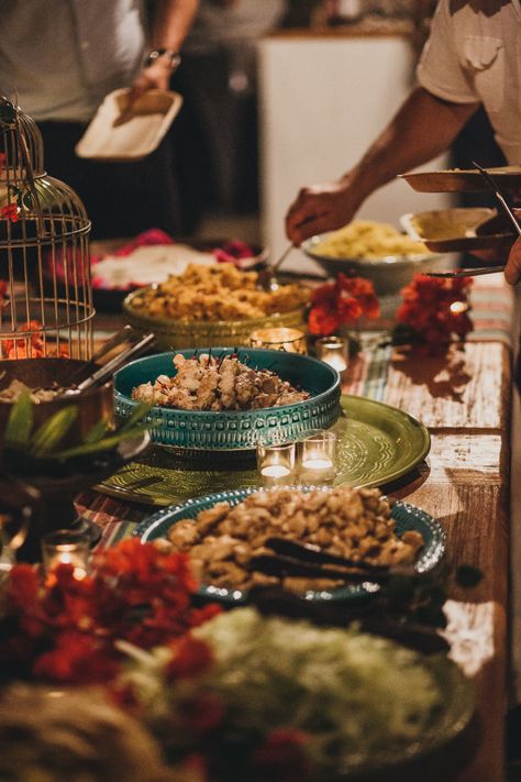 All You Can Eat Buffet Aesthetic, Catering Aesthetic, Buffet Aesthetic, Buffet Photography, Bbq Dinner Party, Nye Food, Indian Catering, Sarah Dessen, Ramadan 2024