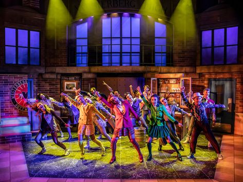 Heathers Set Design, Heather Musical, Heathers West End, Lighting Theatre, Musicals Aesthetic, Heathers Broadway, Musical Aesthetic, Heather Duke, Musical London