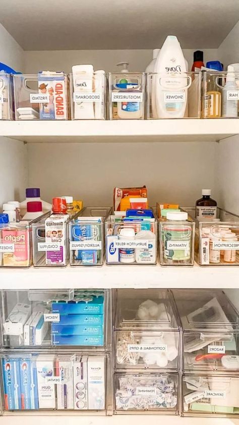 Small Home Organization Ideas, Seasonal Storage Ideas, Organize House, Apartment 2023, Bathroom Closet Organization, Medicine Cabinet Organization, House Organization, Medicine Organization, House Organisation