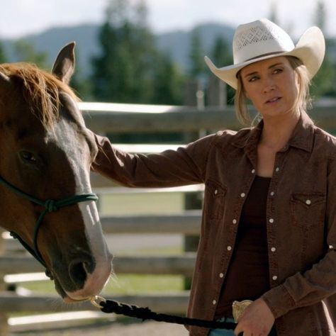 The #Heartland season 18 finale recap is LIVE, and you won't want to miss it since the episode was packed with unexpected twists, heartfelt moments, and a surprise guest (slide 6!). In this episode, the family rallied to support Lou after her life-threatening accident while the Open House served as a backdrop for some of the episode’s most poignant moments! #heartlandoncbc #iloveheartland #heartlandseason18 #amyfleming #ambermarshall #loufleming #jackbartlett #timfleming #calebodell #lisast... Drama Words, Heartland Amy, Heartland Ranch, Heartland Seasons, Amber Marshall, Best Director, Heartland, Best Shows Ever, To Miss