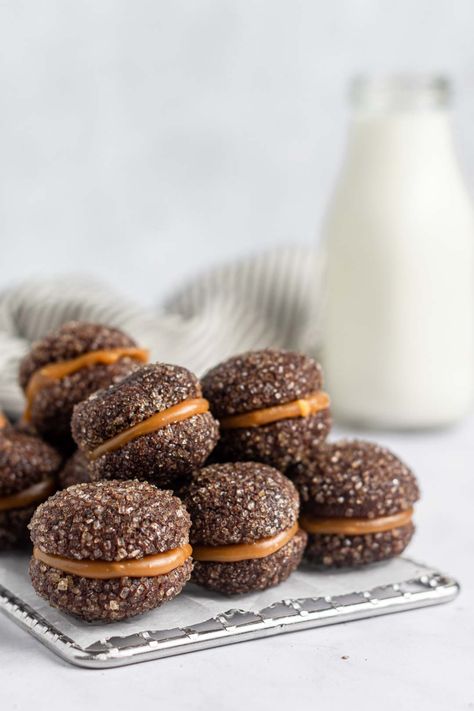 Caramel Chocolate Sandwich Cookies Christmas Cookbook, Big Chocolate, Buttercream Filling, Chocolate Sandwich, Chocolate Sandwich Cookies, Caramel Chocolate, Chocolate Caramels, Soft Cookie, Biscuit Cookies