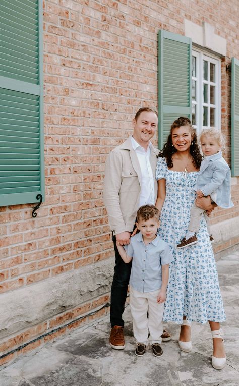 Blue And White Couples Outfit, Grandmillenial Family Photos, Easter Photoshoot Family, Baby Blue Family Pictures Outfits, Blue White Family Photos, Blue And Brown Family Pictures Outfits, Easter Outfit Family, Family Easter Pictures, Easter Family Outfits