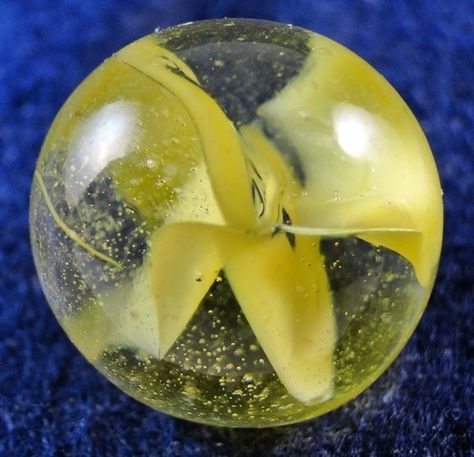 Marbles by Vitro Agate Company and Jabo Inc. Antique Marbles, Marbles For Sale, Marbles Images, Vintage Marbles, Jar Display, Marble Price, Marble Collection, Antique Costume Jewelry, Gazing Ball