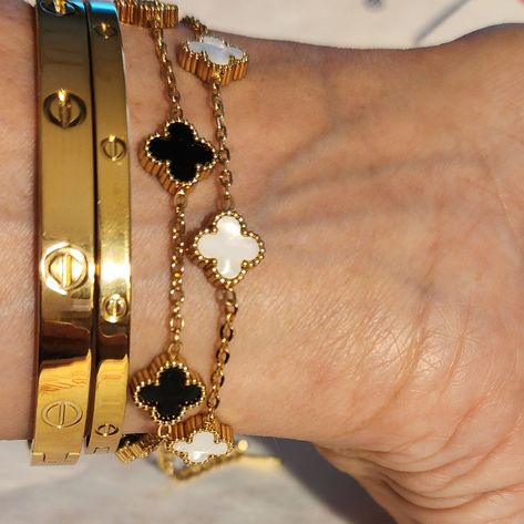 Xtra Small Wrists Will Benefit With These Dainty Bangles And Clover Bracelets. One Slim Screw Love, One Regular Screw Love, One Sweet Mini Black Clover And 1 Mini Sweet White Clover. Bangles Are Size 6.9. Clovers Have Extenders And Can Be Clasped Along The Way And Also Behind The Last Clover For Xtra Small Wrists. Stainless Steel Hypoallergenic Water Resistant Alhambra Style Motif. Stackables Bracelets That Can Be Worn Together Or With Your Own Bangles. Can Clef Bracelet, Dainty Gold Bracelets, Clover Bracelet Silver, Pretty Stacks, Vca Clover Bracelet, Italy Bracelet, Bracelets Clover, Clover Bracelets, Silver Clover Bracelet