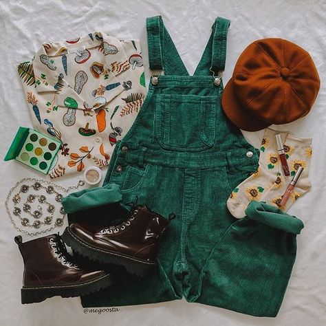 Overalls 90s, Fashion 40s, Overalls Summer, Green Overalls, Overalls Vintage, Overalls Fashion, Mode Hippie, Mode Casual, Zooey Deschanel