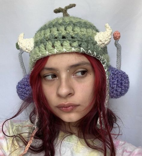 Funky Crochet Hat, Cotton Crochet Patterns, Funky Hats, Crochet Beret, Crochet Fairy, Crochet Goodies, Crochet Fashion Patterns, Cotton Crochet, Diy Crochet Projects