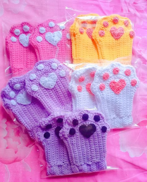 crochet cat paws gloves Paw Crochet, Crochet Arm Warmers, Crochet Wrist Warmers, Paw Gloves, Fingerless Gloves Crochet Pattern, Crochet Wig, Crochet Leg Warmers, Crochet Gloves Pattern, Crochet Tutorial Pattern