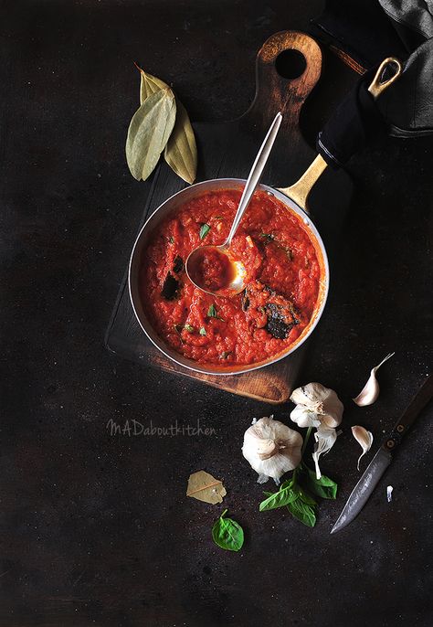 Sauce Photography, Spices Photography, Fresh Tomato Sauce, Tomato Pasta Sauce, Bechamel Sauce, Tomato Pasta, Plum Tomatoes, Slow Cooked, Ground Pepper