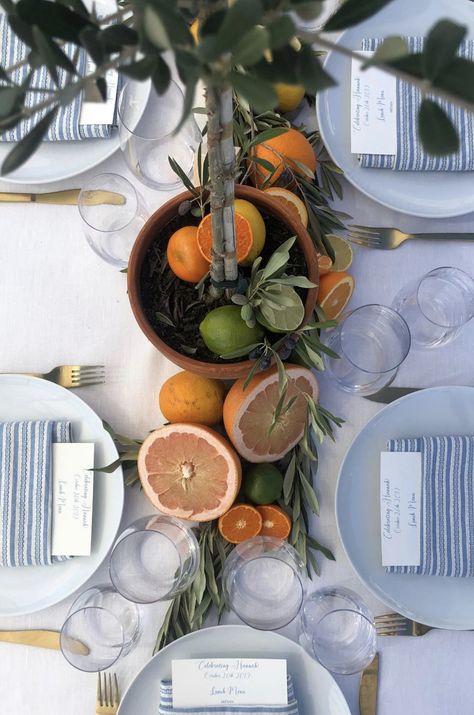 Citrus Centerpieces, Mediterranean Tablescape, Mediterranean Party, Mediterranean Table, Italian Dinner Party, Dinner Party Table, Boda Mexicana, Dinner Table Setting, Dinner Table Decor