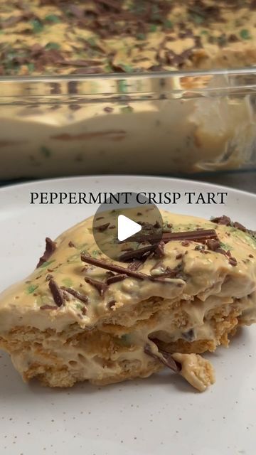 Tennis Biscuits, Easy Iftar Recipes, Peppermint Crisp Tart, South African Desserts, Aesthetic Cooking, Peppermint Crisp, Cooking Aesthetic, Coconut Biscuits, Caramel Treats