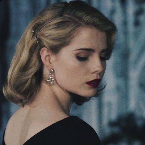 Vintage Hairstyles Tutorial, Makeup And Hairstyle, Lucy Boynton, Vintage Hairstyles, Cute Hairstyles, Style Icons, Pretty People, Makeup Looks, We Heart It