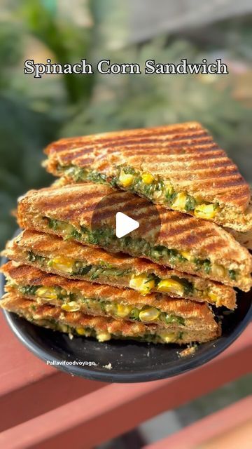 Palak Corn Sandwich, Sandwiches Lunch, Burger Pizza, Cheese Slice, Spicy Snacks Recipes, Reduce Blood Sugar, Corn Flour, Spicy Snacks, Grilled Sandwich