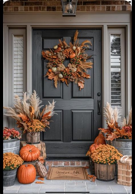 Classy Fall Front Porch Decor, Fall Wrap Around Porch Decor, Fall Decor For Porch Entrance, Fall Front Porch Decor Ideas Easy Diy, Fall Porch Decorating Ideas Front Doors, Front Porch Fall Decorating Ideas, Fall Decor For Front Porch, Autumn Front Porch Decor, Halloween Entryway Decor