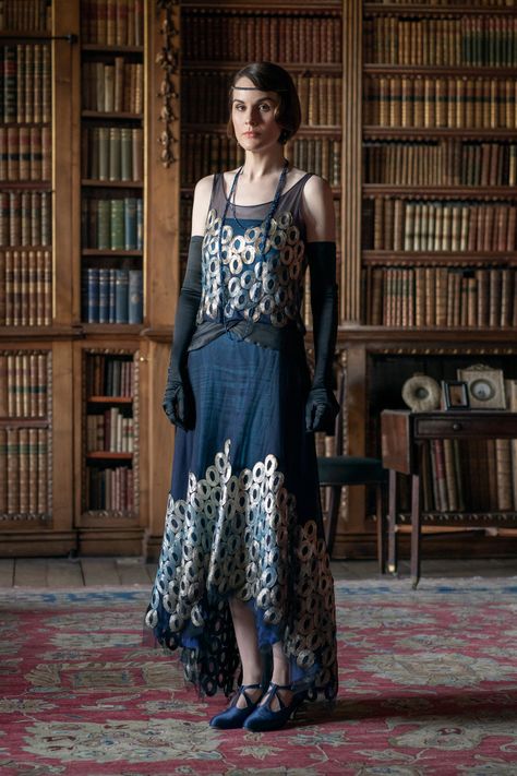 Downtown Abbey Party, Mary Downton Abbey, Red Dress Pattern, Downtown Abbey Fashion, Downton Abbey Costumes, Lady Mary Crawley, Downton Abbey Dresses, Lady Sybil, 1920s Fashion Women