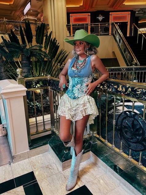 Taylor Rousseau : #nfr #western #westernoutfits #country #cowgirl wrangler #fashioninspo #rodeo #cowboy @itstaylorrousseau tiktok/insta . . Western fashion ideas : Punchy outfits : Western photoshoot inspo : Rodeo outfits : NFR Outfit Ideas : Taylor Rousseau Nfr, Rustic Cowgirl Outfit, Rodeo Cookoff Outfit, Easy Rodeo Outfits, Taylor Rousseau Outfits, Country Side Outfits Women, Cowgirl Theme Outfit, Yallternative Style, Cowgirl Style Outfits Rodeo