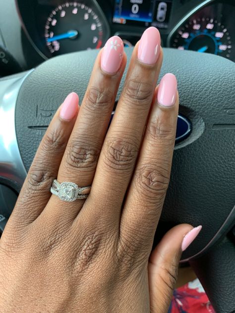 Light Pink Nails With Ring Finger Design, Nail Design Ring Finger, Classic Light Pink Nails, One Nail Design Ring Finger, Pink Nails With Ring Finger Design, Single Nail Design Ring Finger, One Nail Design Ring Finger Simple, Nails With Ring Finger Design, Ring Finger Accent Nail