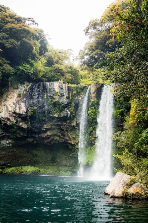 Korea Tourist Spots, Jeju Island South Korea, South Korea Photography, Island Wallpaper, Waterfall Pictures, South Korea Travel, Dream Vacations Destinations, Jeju Island, Korea Travel