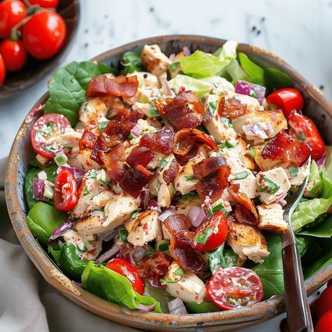 Tasty BLT Chicken Salad with bacon, tomatoes, and celery in a creamy dressing. Perfect for a quick, flavorful meal. Chicken Blt Salad, Chicken Salad With Bacon, Blt Chicken Salad, Blt Salad Recipe, Blt Chicken, Chopped Salads, Chicken Blt, Blt Salad, Creamy Dressing