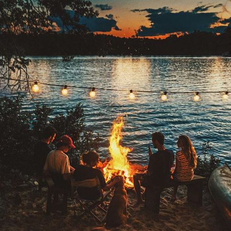 The lanterns were hung by the bonfire with care in hopes that happy campers soon would be there! Beach Camping Photography, Camping Photography Friends, Camping Desserts, School Camp, Camping Photography, Fall Camping, Chill Vibes, Summer Plans, Summer Goals