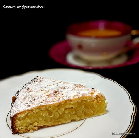 Saveurs et Gourmandises: Gâteau aux amandes façon frangipane. Frangipane Cake, Pear Tart Recipe, Tart Dough, Dessert Smoothie, Sweet Cooking, Elegant Desserts, British Baking, Frozen Puff Pastry, Shortcrust Pastry