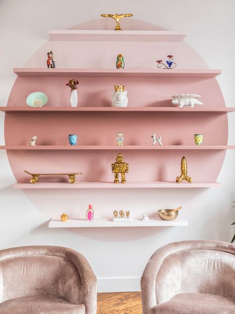 wall paint ideas // pink ombre shelves Violet Room, Pink Shelves, Diy Wall Painting, Bedroom Wall Designs, Bedroom Wall Paint, Pink Home Decor, Design Del Prodotto, Diy Interior, Painting Tips