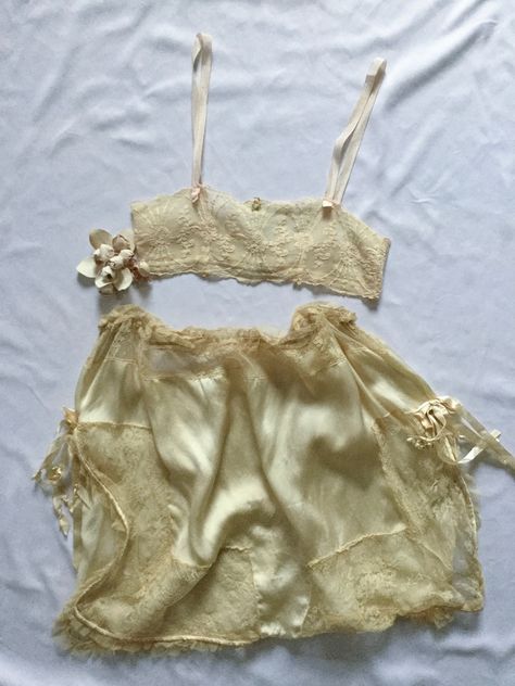 1920s Lingerie, Cute Lingerie, Lace Outfit, Yellow Lace, Pretty Lingerie, 1920s Fashion, Vintage Lingerie, Beautiful Fashion, Pretty Outfits