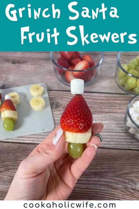 These Grinchy Santa Hat Fruit Skewers take only minutes to make and are so adorable! Simply add grapes, a banana slice, strawberry and mini marshmallow to a toothpick or skewer to create your own! #grinchsantafruitskewer #grinchhatfruitkebab #grinchkebab #grinchsantahatkebab Santa Hat Fruit, Santa Hats Fruit, Fruit Kebabs, Fruit Appetizers, Grinch Santa, Fruit Skewers, Small Banana, Gluten Free Banana, Snacks To Make