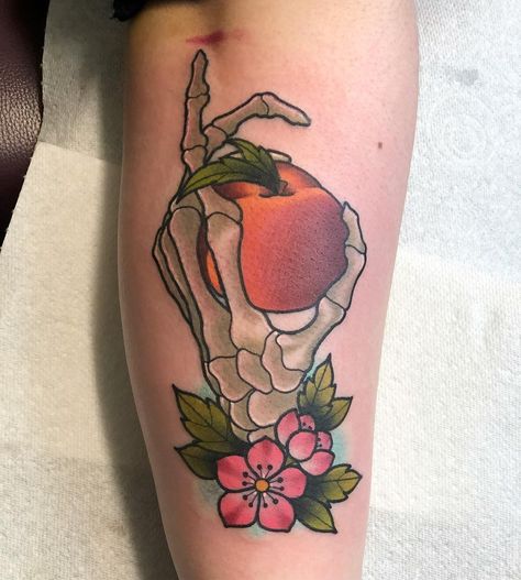 Peach Plant Tattoo, Traditional Peach Tattoo, Apricot Tattoo, Secret Tattoo Ideas, Peach Tattoo, Arm Tattoos Drawing, Leg Tats, Earthy Tattoos, Fruit Tattoo