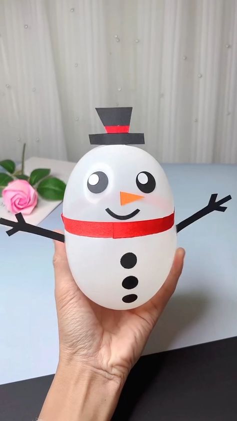 Elevate your winter decor with this delightful and whimsical balloon snowman craft. Your balloon snowman is now ready to add a touch of winter magic to your home. Display it in your living room, by the fireplace, or as a centerpiece for winter celebrations. Enjoy crafting your whimsical balloon snowman! 🎈❄️ music by TELL YOUR STORY music by Ikson™ #craftskids #craftroom #craftprojects #crafters #craftinginspiration #craftstomake Balloon Snowman, Christmas Decoration Ideas Diy, Snowman Craft, Balloon Crafts, Diy Balloon, Christmas Decoration Ideas, Diy Snowman, Easy Christmas Decorations, Diy Crafts For Kids Easy