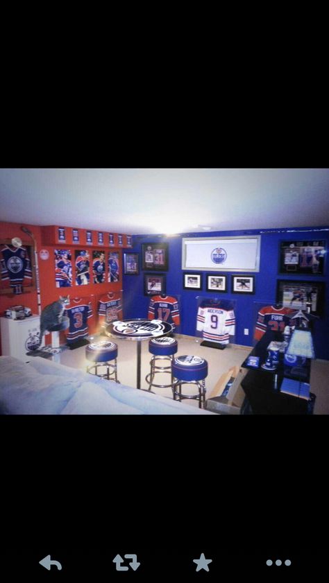 OILERS ROOM Hockey Room Ideas, Hockey Man Cave, Man Bedroom, Hockey Bedroom, Hockey Room, Edmonton Oilers Hockey, Oilers Hockey, Man Cave Basement, Basement Plans