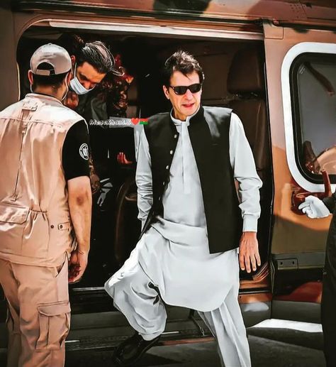 Khan Dp, Imran Khan Pics For Dp, Imran Khan Cricketer, Imran Khan Pti, Pti Pakistan, Imran Khan Video, Imran Khan Pic, Imran Khan Photos, Imran Khan Pakistan