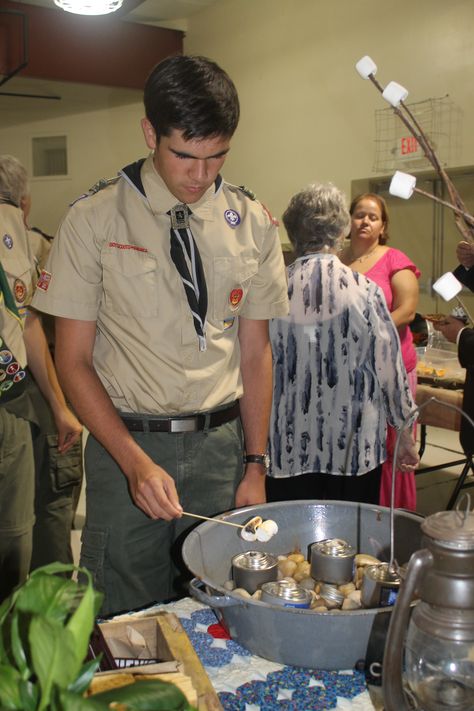 Eagle Court Of Honor Food, Eagle Court Of Honor Ideas, Eagle Scout Court Of Honor Ideas, Scout Decorations, Smores Table, Eagle Scout Project Ideas, Eagle Project Ideas, Eagle Scout Cake, Eagle Scout Gifts