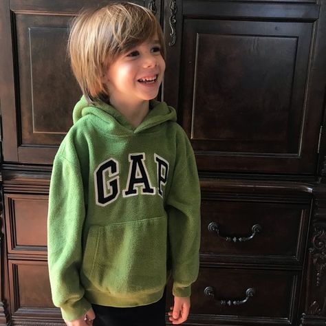 Kids GAP fleece green with navy lettering hoodie Hoodie For Boys, Letter Hoodie, Gap Kids, Gap, Navy, Fashion Design, Green, Pins, Fashion Tips