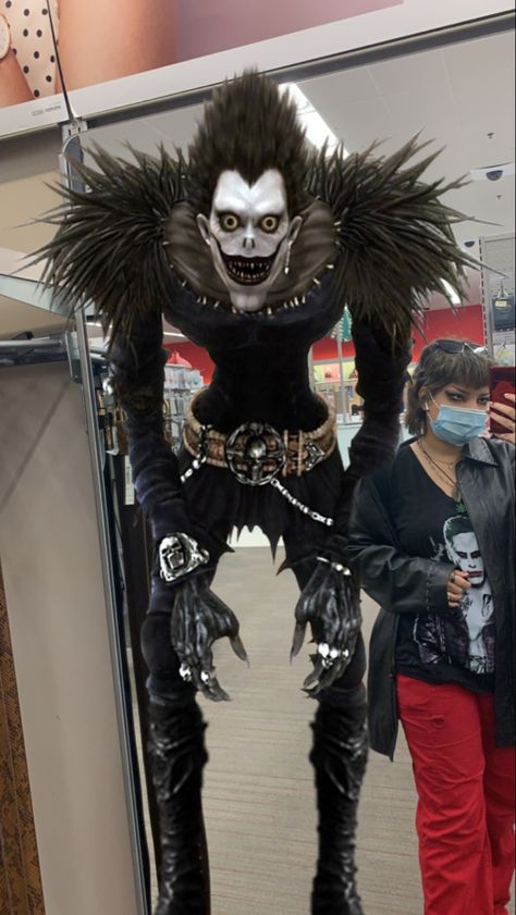 Female Ryuk Cosplay, Ryuk Costume Female, Ryuk Halloween Costume, Ryuk Costume, Ryuk Cosplay, Halloween Costumes Horror, Maori Songs, Jordan Painting, Horror Cosplay