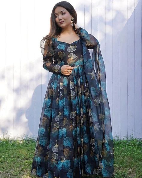 Special Offer, do not miss the chance. 👗 Beautiful ORGENZA/Georgette printed Gown . 💃💃💃 ⭐ Fabric: Orgenza / Georgette ⭐ Color` multicolour ⭐Size:S 38 M 38 L/40, XL/42,XXL/44 ⭐Type: Fully stitched Top Quality @sapnaaz_jaipurikurtis @sapnaaz_vividvastras #kurti #Gown #gowndress #newarrival #sapnaaz #sapnaazoutfits Organza Anarkali Dress, Organza Anarkali, Long Frock Designs, Gown With Dupatta, Organza Gowns, Ethnic Gown, Party Wear Gown, Desi Fashion Casual, Printed Gowns