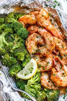 Shrimp And Broccoli Foil Packs, Garlic Lemon Butter Sauce, Shrimp Broccoli, Foil Pack Meals, Foil Packs, Shrimp And Broccoli, Best Seafood Recipes, Lean And Green Meals, Lemon Butter Sauce