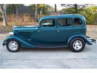 Cars Customized, Car Inspection, Car Man Cave, Classic Hot Rod, Vintage Vehicles, Old Fords, Ford Classic Cars, Street Rod, Minivan