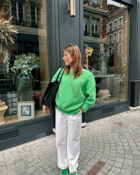 💚💚💚 Sandro Outfit, Book Girl, Outfit Inspirations, Baskets, Shoes Accessories