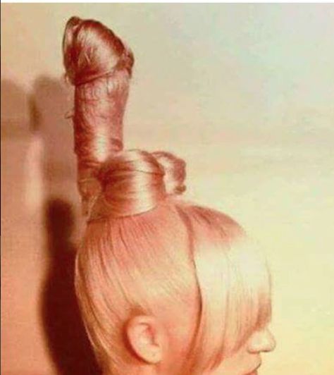 Hold My Beer, Weird Vintage, Best Funny Photos, Photo Funny, Crazy Hair Day, Let Your Hair Down, Picture Day, Crazy Hair Days, Crazy Hair