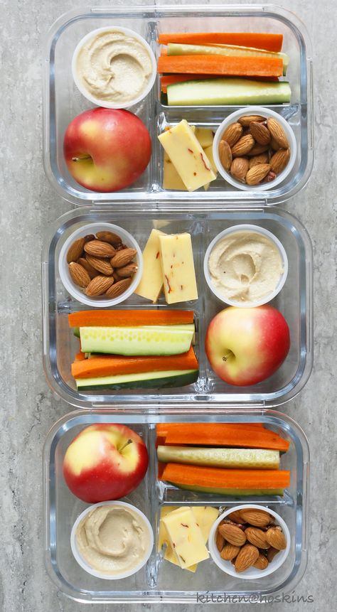 Snack Box Ideas Gift, Snack Box Ideas, Box Ideas Gift, Kids Lunch Box Meals, Snack Boxes Healthy, Diy Healthy Snacks, Healthy Lunches For Work, Budget Friendly Diy, Healthy Lunch Snacks