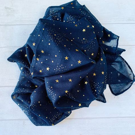 Star Shawl, Women Birthday Gifts, Scarf Summer, Scarf Hijab, Holiday Accessories, Oc Stuff, Gifts For Mother, Outfit Shopping, Twinkle Star