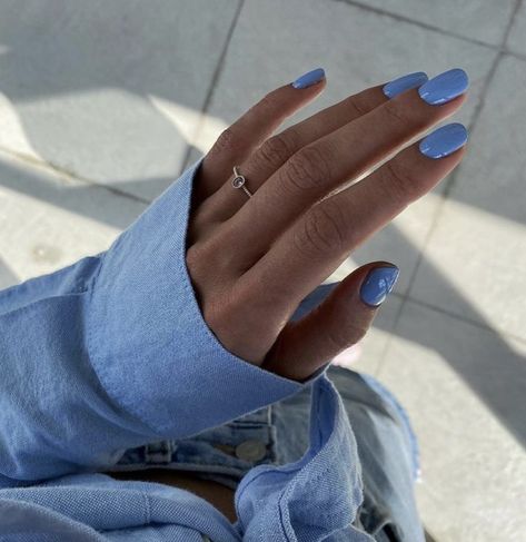 Cute Blue Summer Nails, Blue Shellac Nails, Winter Nails Design, Shellac Nails Summer, Nail Colors For Pale Skin, Pale Nails, Moodboard Wallpaper, Color Manicure, Shellac Nail Colors