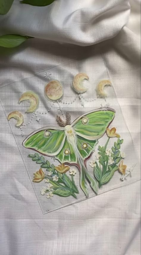 (found via Instagram) Moth Bedroom Aesthetic, Moth Painting Acrylic Easy, Fairy Painting Ideas On Canvas, Lunar Moth Painting, Luna Moth Painting Acrylic, Mushroom Art Painting, Whimsigoth Painting, Lunar Moth Drawing, Luna Moth Drawing