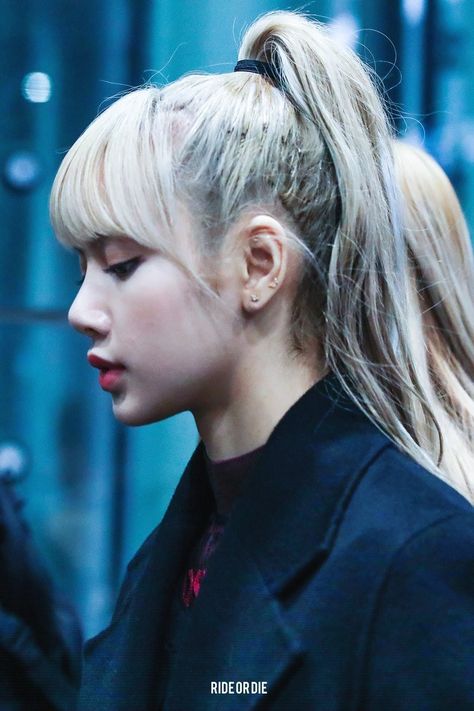 #lisa Lisa Hair, Birthday Fits, Couple Romance, Lisa Bp, Lisa Blackpink Wallpaper, Famous Girls, Ride Or Die, Blackpink Photos, Blackpink Fashion