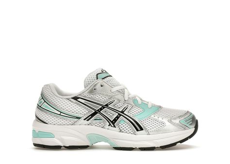 Check out the ASICS Gel-1130 White Aqua (GS) available on @StockX Pretty Sneakers, Black White Outfit, Pretty Shoes Sneakers, Asics Sneakers, Sport Shoes Women, Shoe Display, Shoe Inspo, Girly Shoes, Hot Sneakers