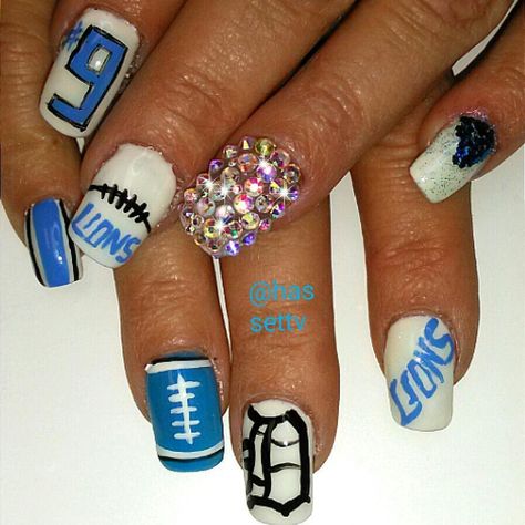 Detroit Lions Nail Art, Lions Nails Detroit, Detroit Lions Nail Designs, Detroit Lions Nails, Lions Nails, Football Nail Designs, Lion Nails, Bright Blue Nails, Blue And Silver Nails