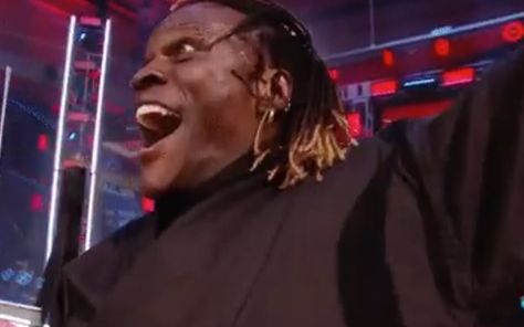 R Truth Wwe, Wwe Austin Theory, Roman Reigns Wreck Everyone And Leave, R Truth, Wwe Funny Memes, Roman Reigns Memes Funny, Who Knows, Got Him, Reign